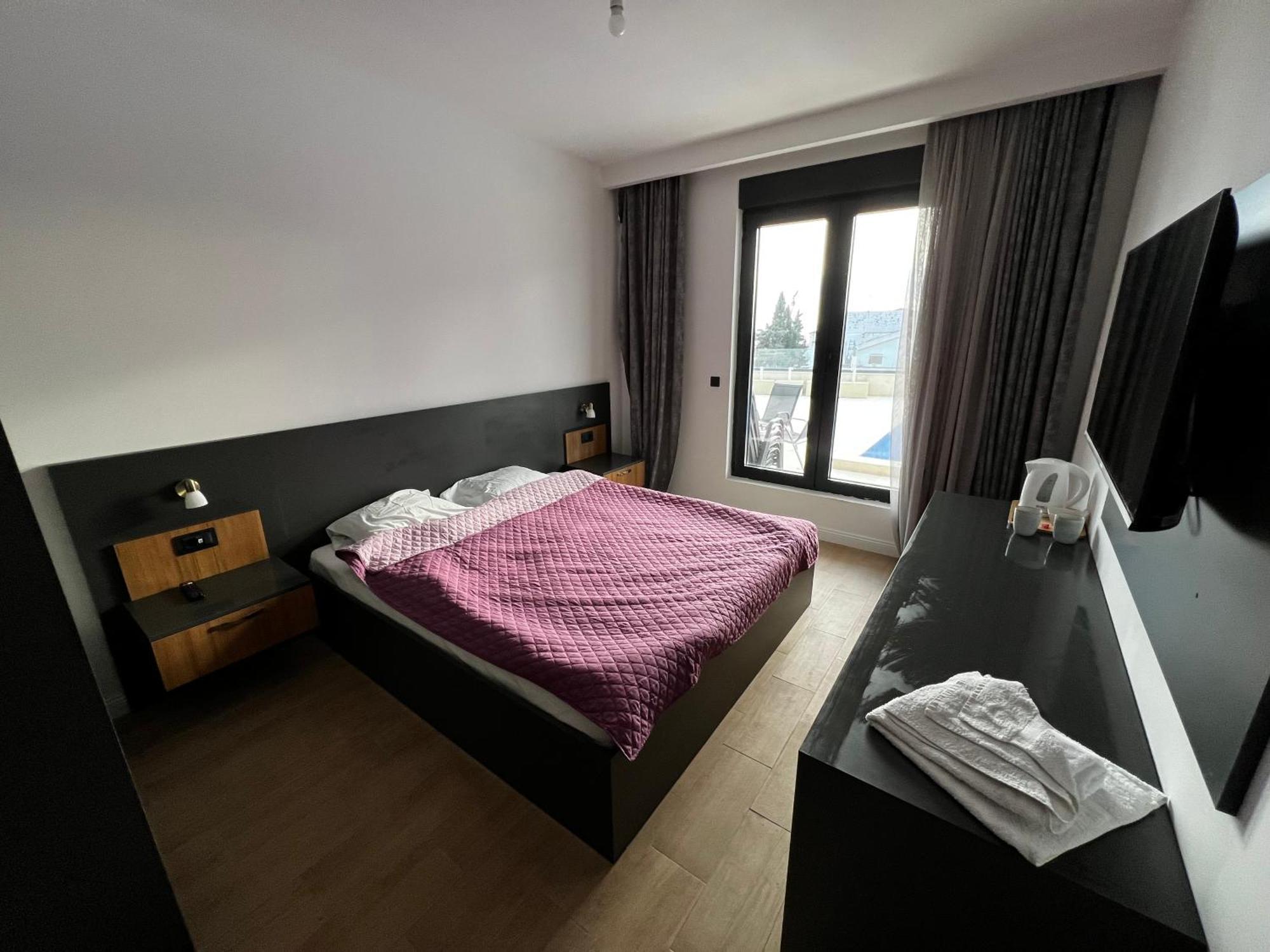 Elia Hotel